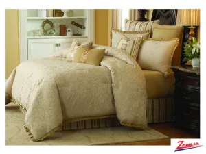 Carl Comforter Set