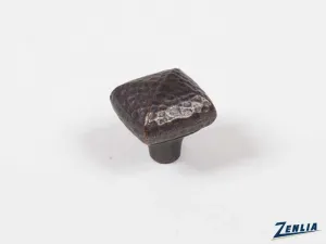 X37